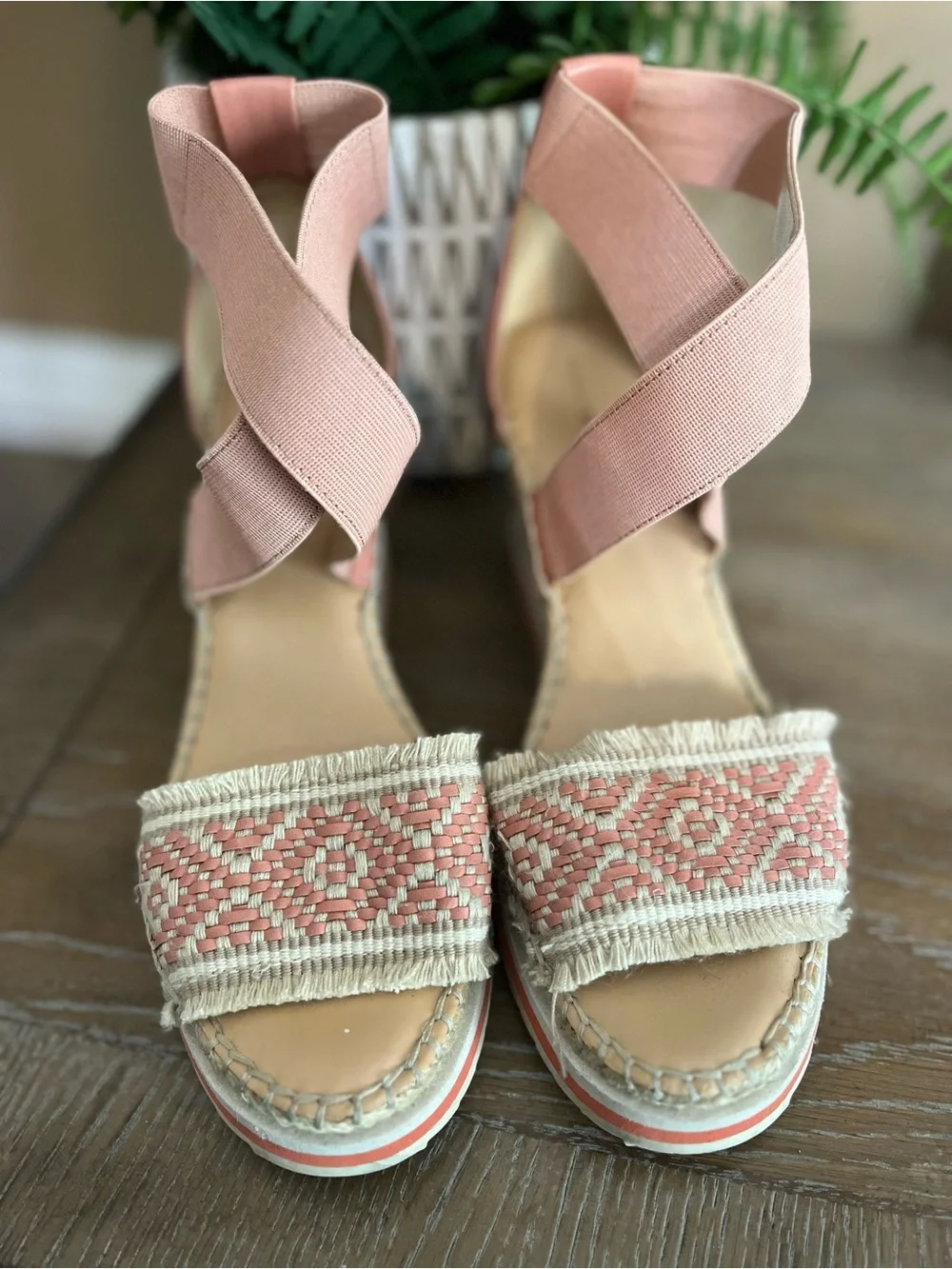 Tommy Hilfiger Yemina Coral Stacked Heel Wedge Espadrille Sandals Size 7.5